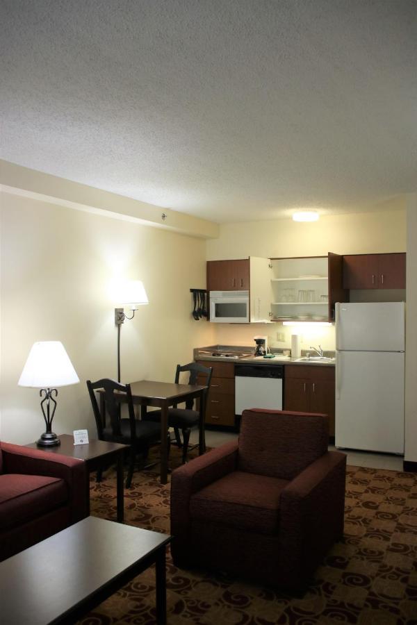 Hawthorn Suites By Wyndham Louisville East Eksteriør bilde
